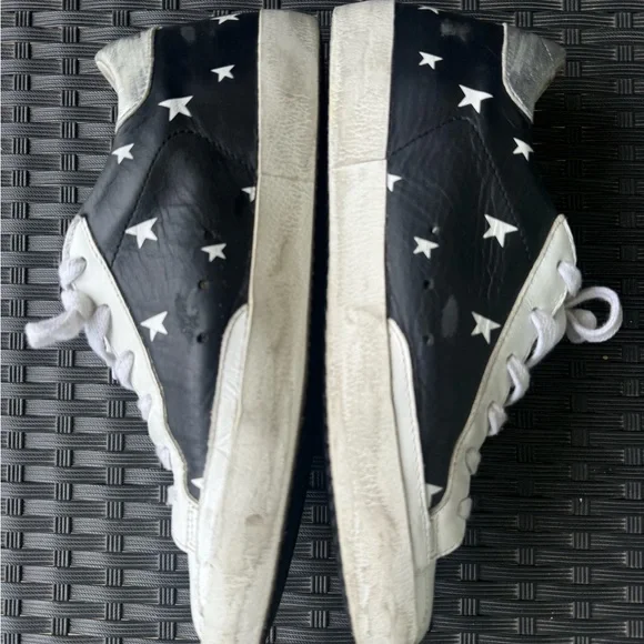 Golden Goose Black and White Star Sneakers - Picture 3 of 6
